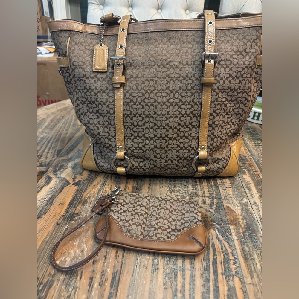 Coach Patent Large Gallery Tote and Wrist lit